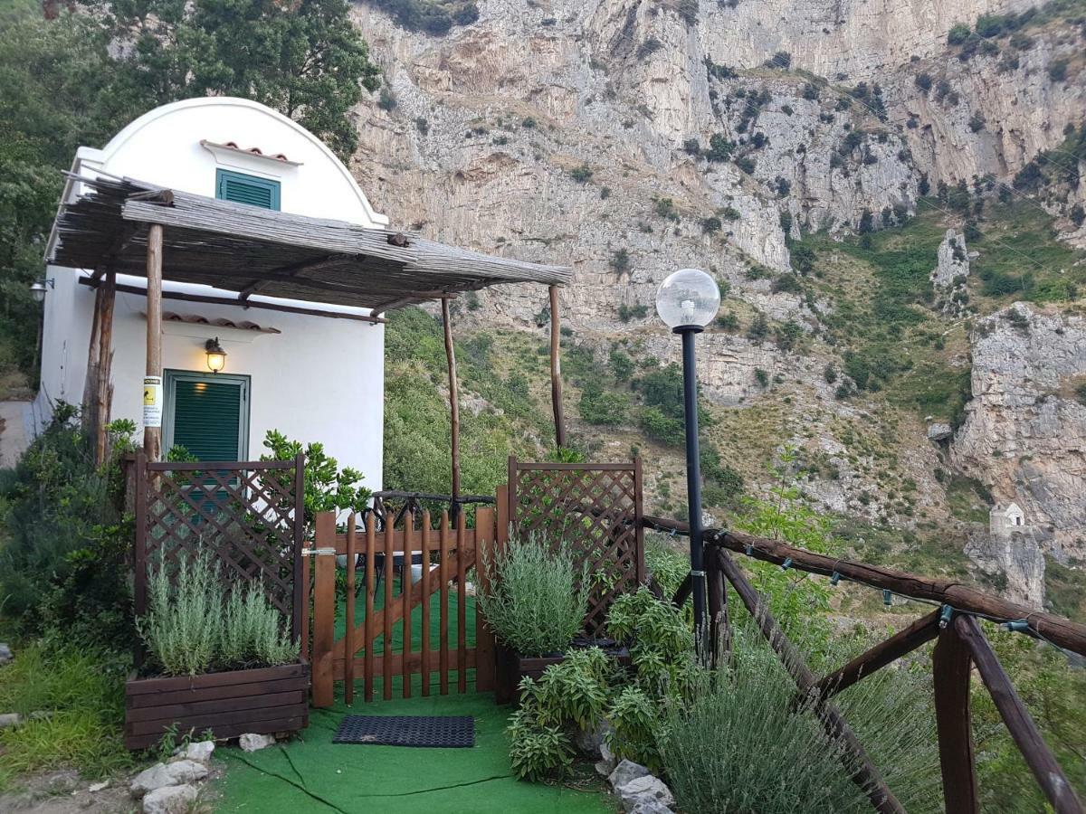 La Casetta Nel Bosco, Amalfi Zewnętrze zdjęcie